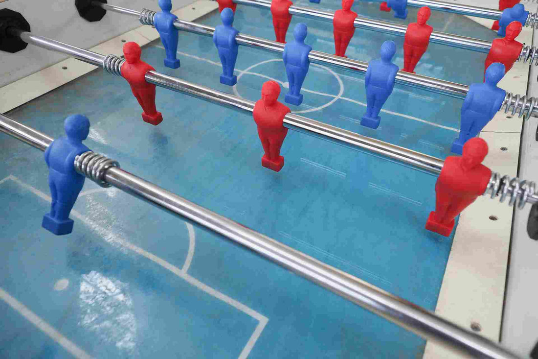 Com'è fatto un tavolo da calcio balilla?