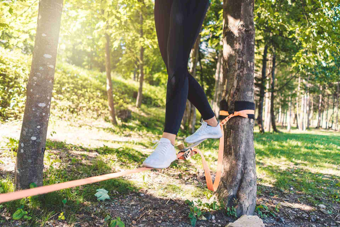Slackline: cosa è, a cosa serve, set e consigli utili