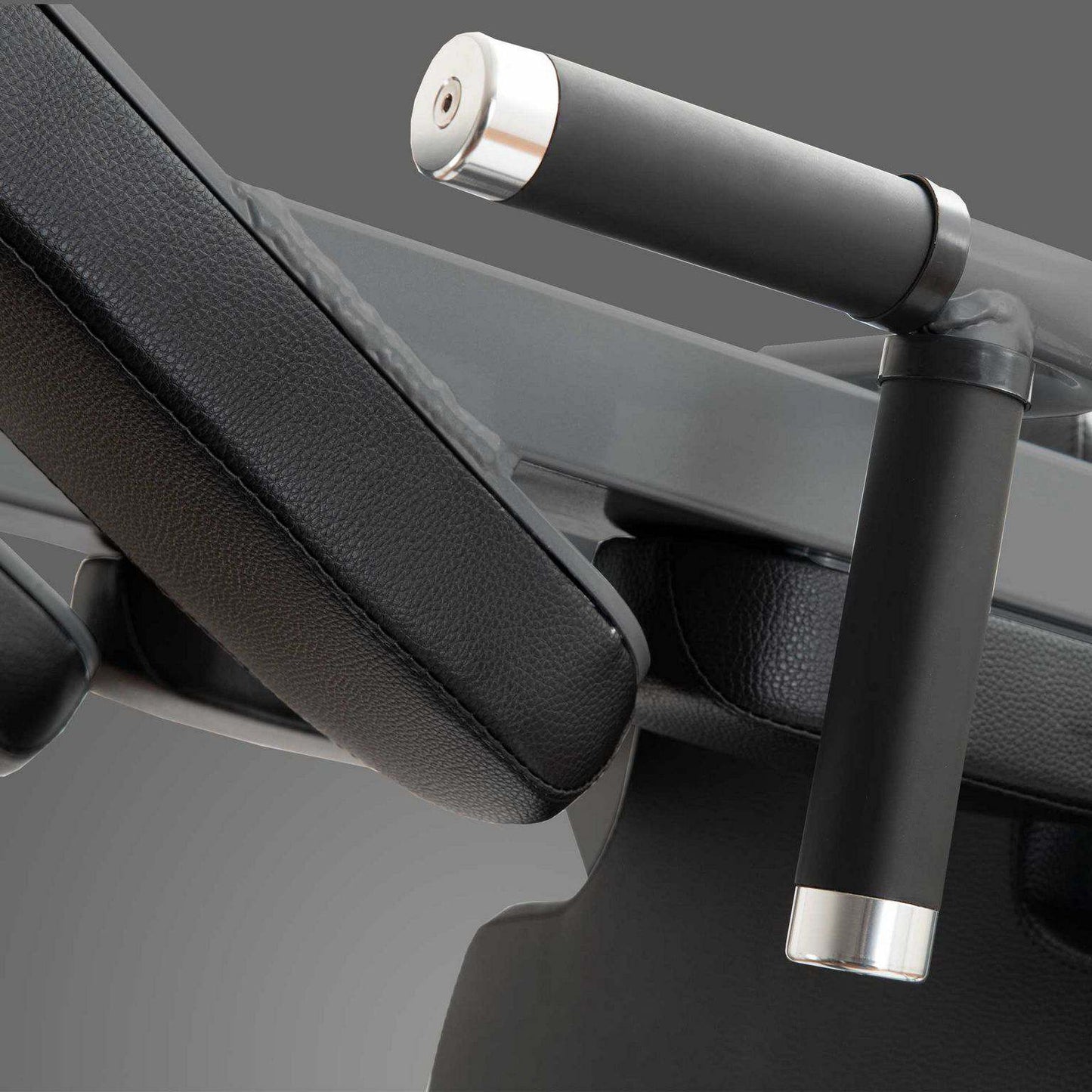 Hack Squat con Sistema di Blocco al Piede - Plate Loaded